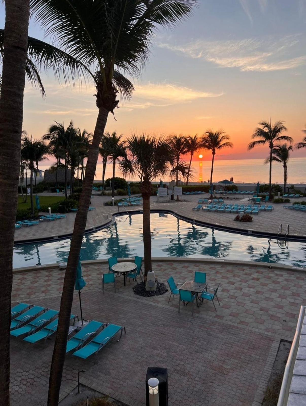 Miami Hollywood Condo 2Bd With Ocean View 005-21Mar Bagian luar foto