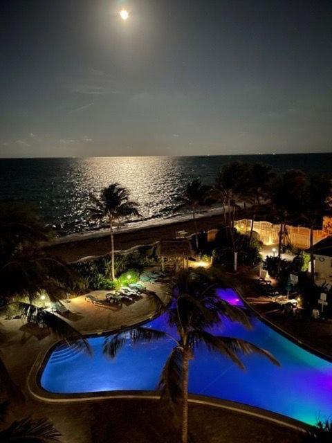 Miami Hollywood Condo 2Bd With Ocean View 005-21Mar Bagian luar foto