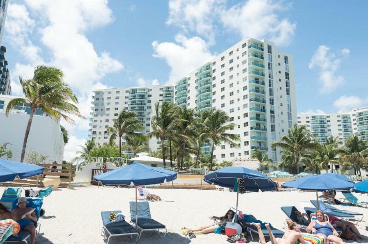 Miami Hollywood Condo 2Bd With Ocean View 005-21Mar Bagian luar foto